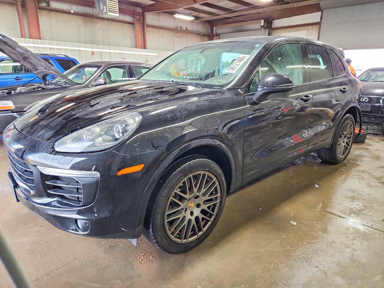 2017 PORSCHE CAYENNE