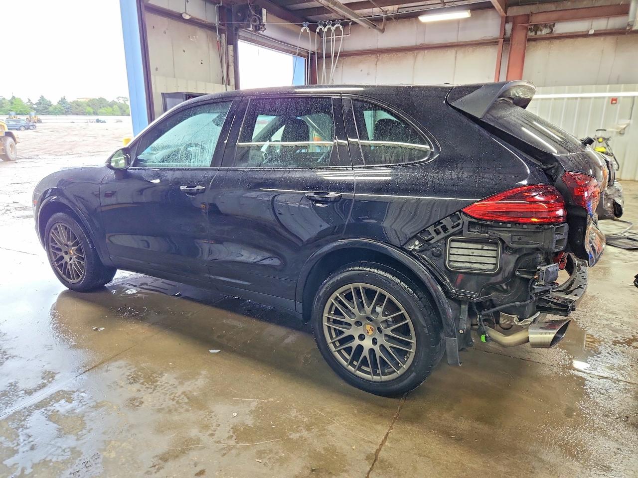 2017 PORSCHE CAYENNE — снимка 2