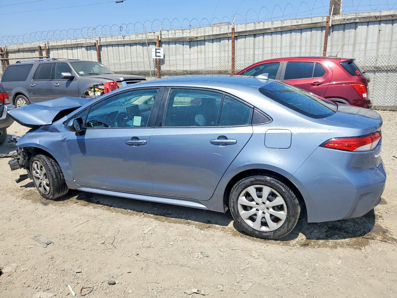 2021 TOYOTA COROLLA LE — снимка 2