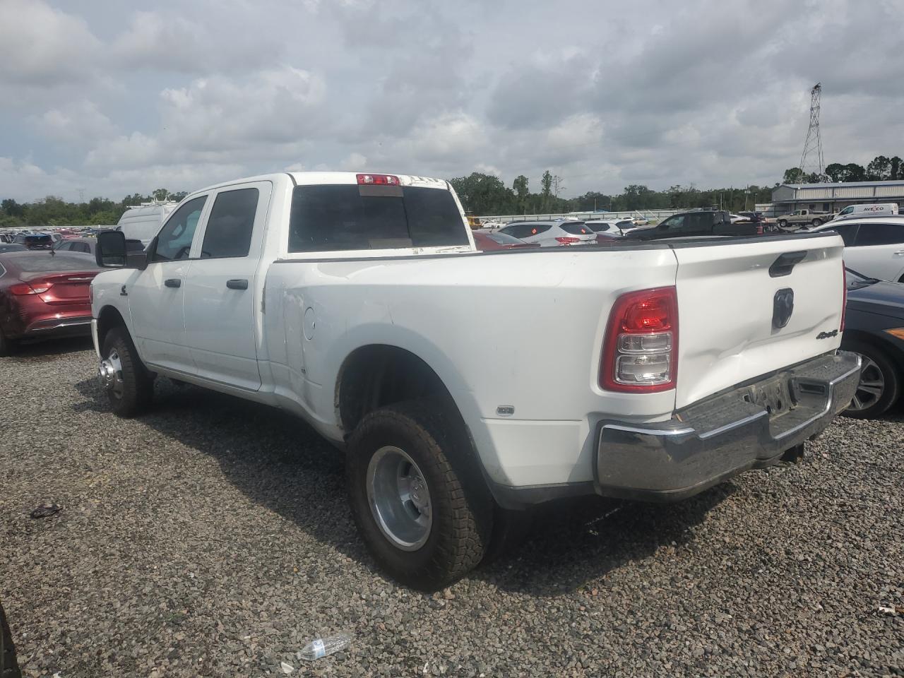 2024 RAM 3500 TRADESMAN — снимка 2