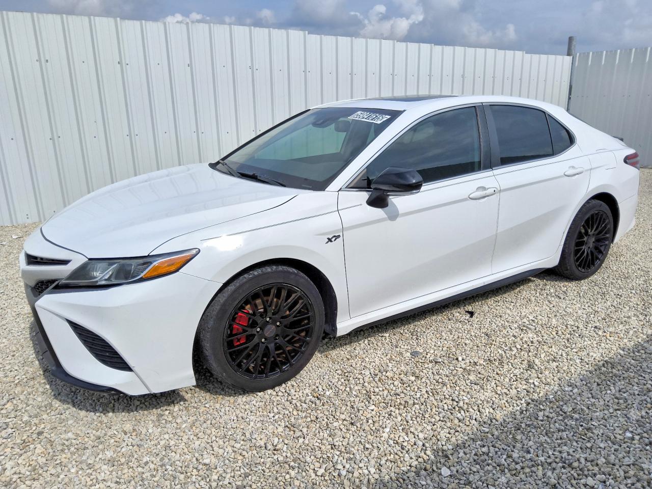 2020 TOYOTA CAMRY SE