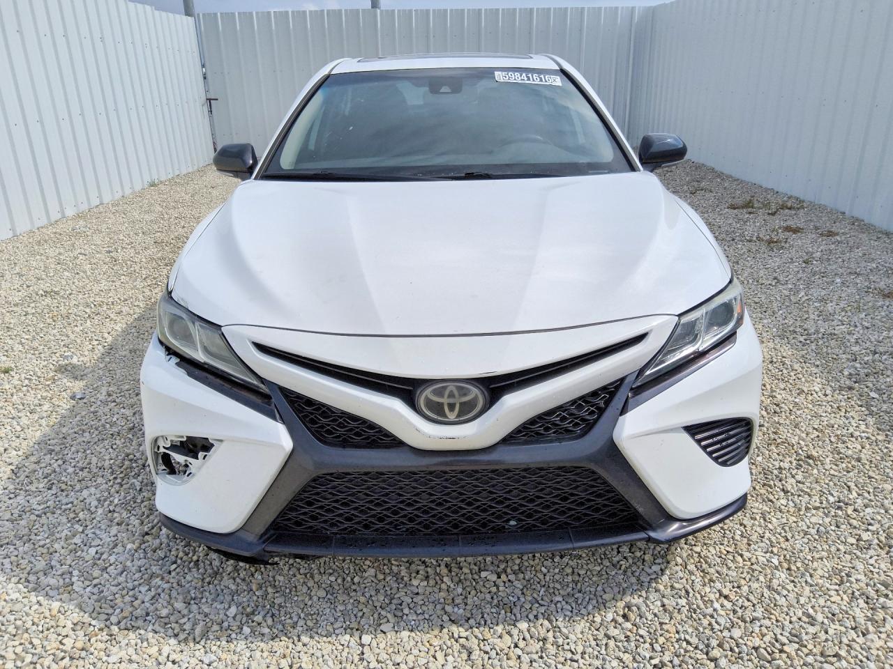 2020 TOYOTA CAMRY SE — снимка 5