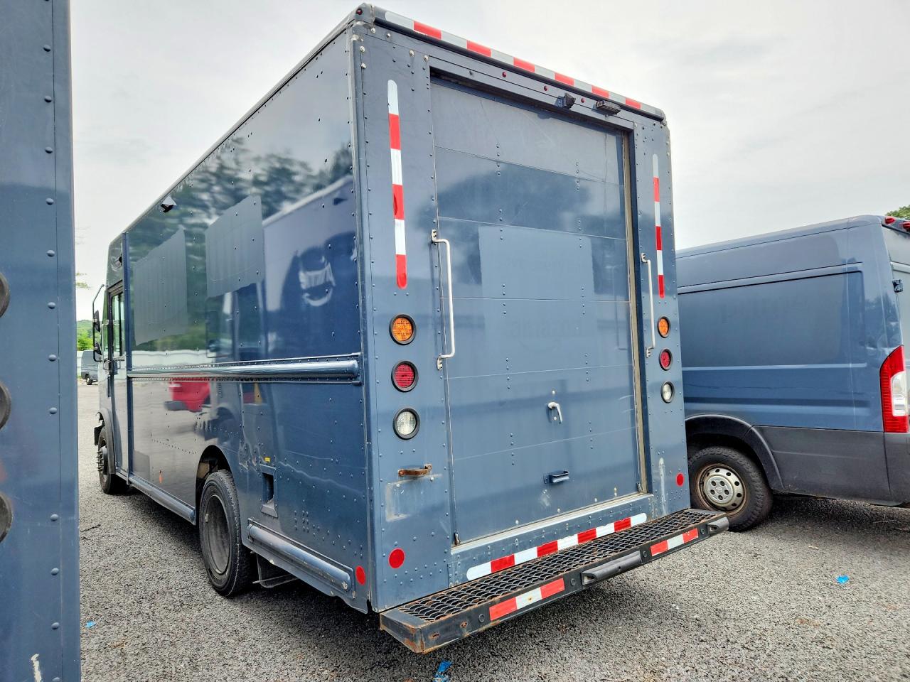 2020 FORD F59 — снимка 2
