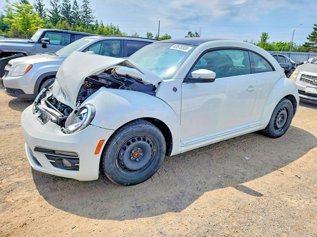 2019 VOLKSWAGEN BEETLE SE