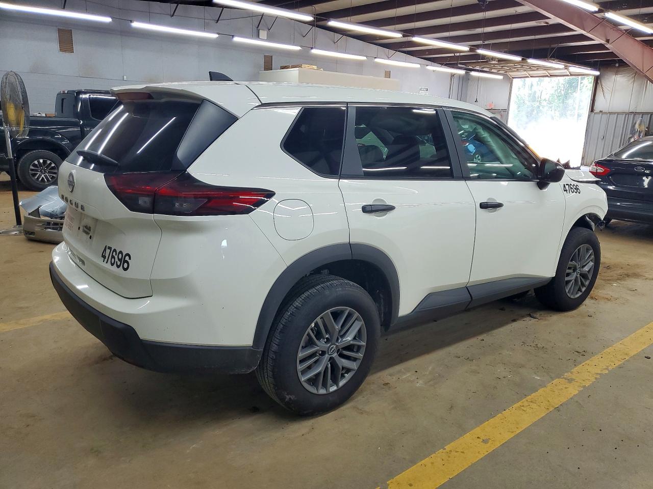 2026 NISSAN ROGUE S — снимка 3