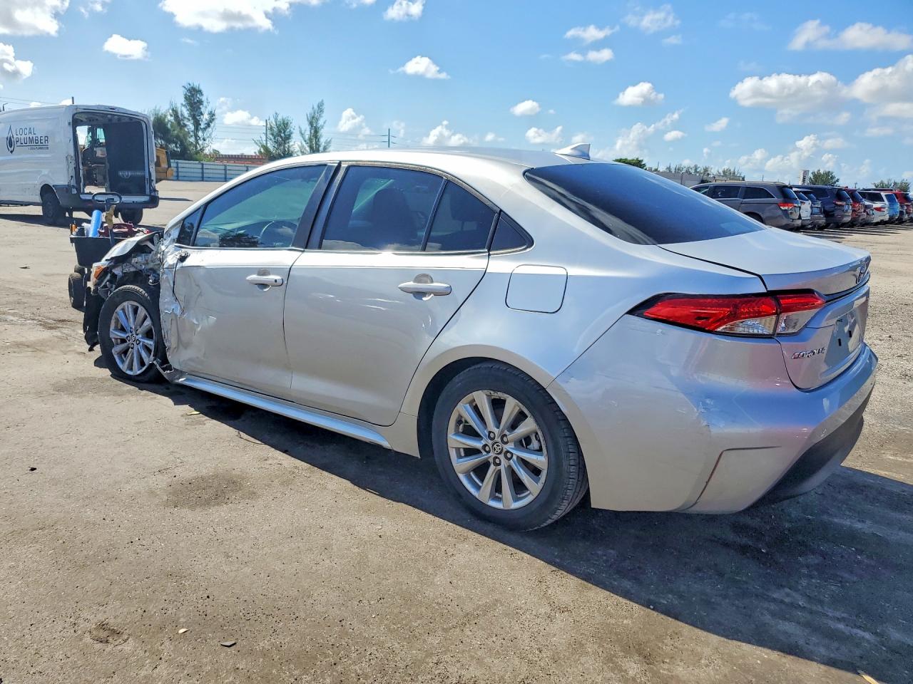 2024 TOYOTA COROLLA LE — снимка 2