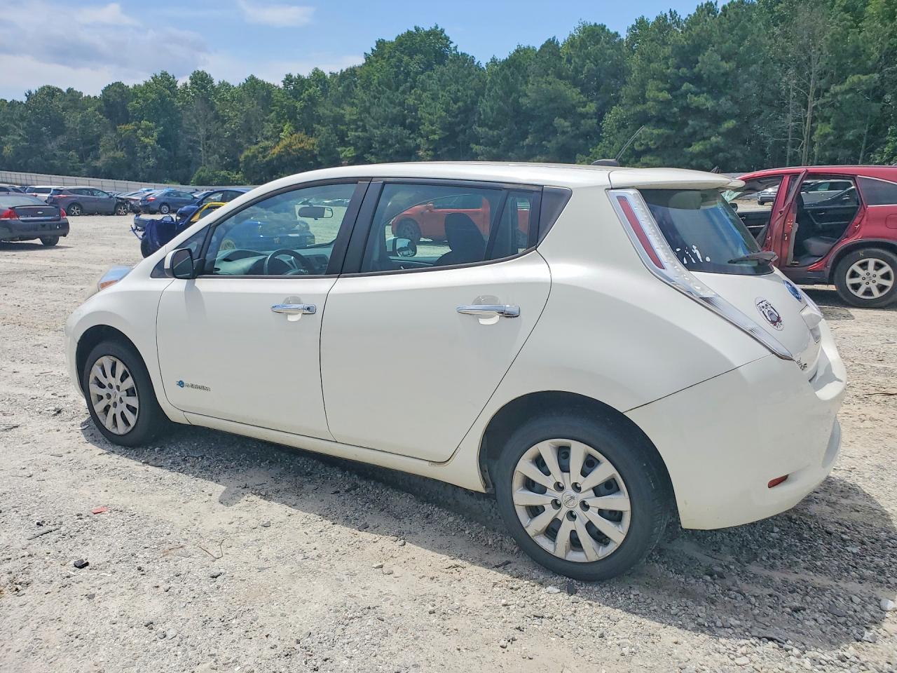 2015 NISSAN LEAF S — снимка 2