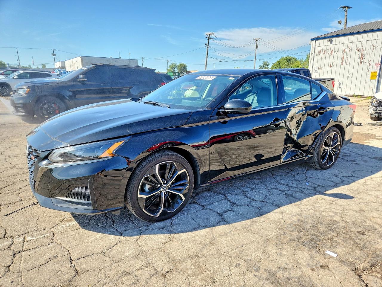 2025 NISSAN ALTIMA SR
