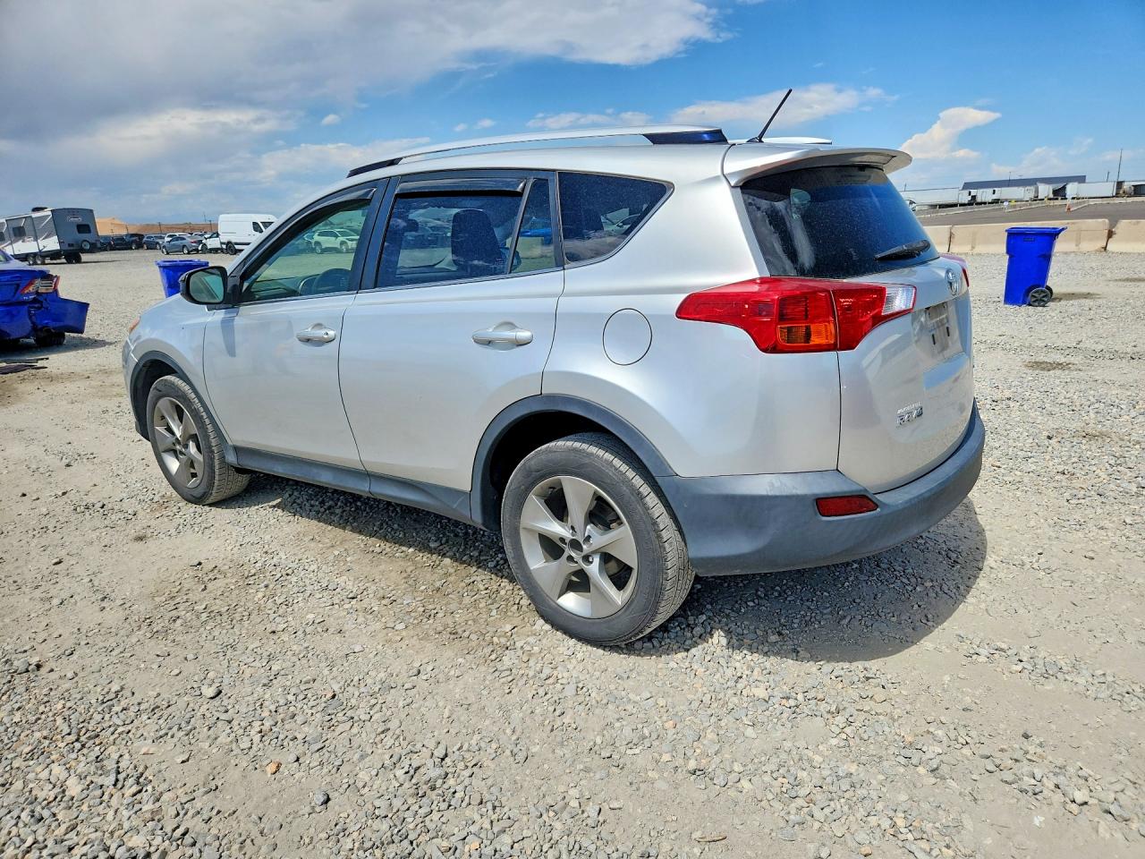 2015 TOYOTA RAV4 LE — снимка 2