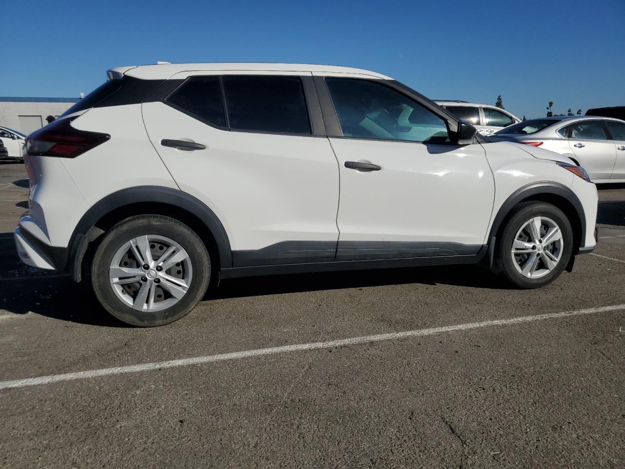 2021 NISSAN KICKS S — снимка 3