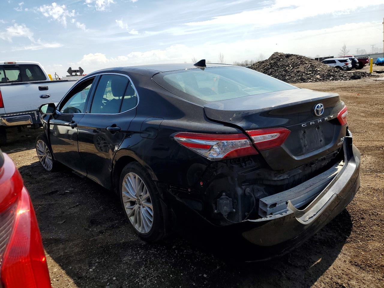 2020 TOYOTA CAMRY XLE — снимка 2