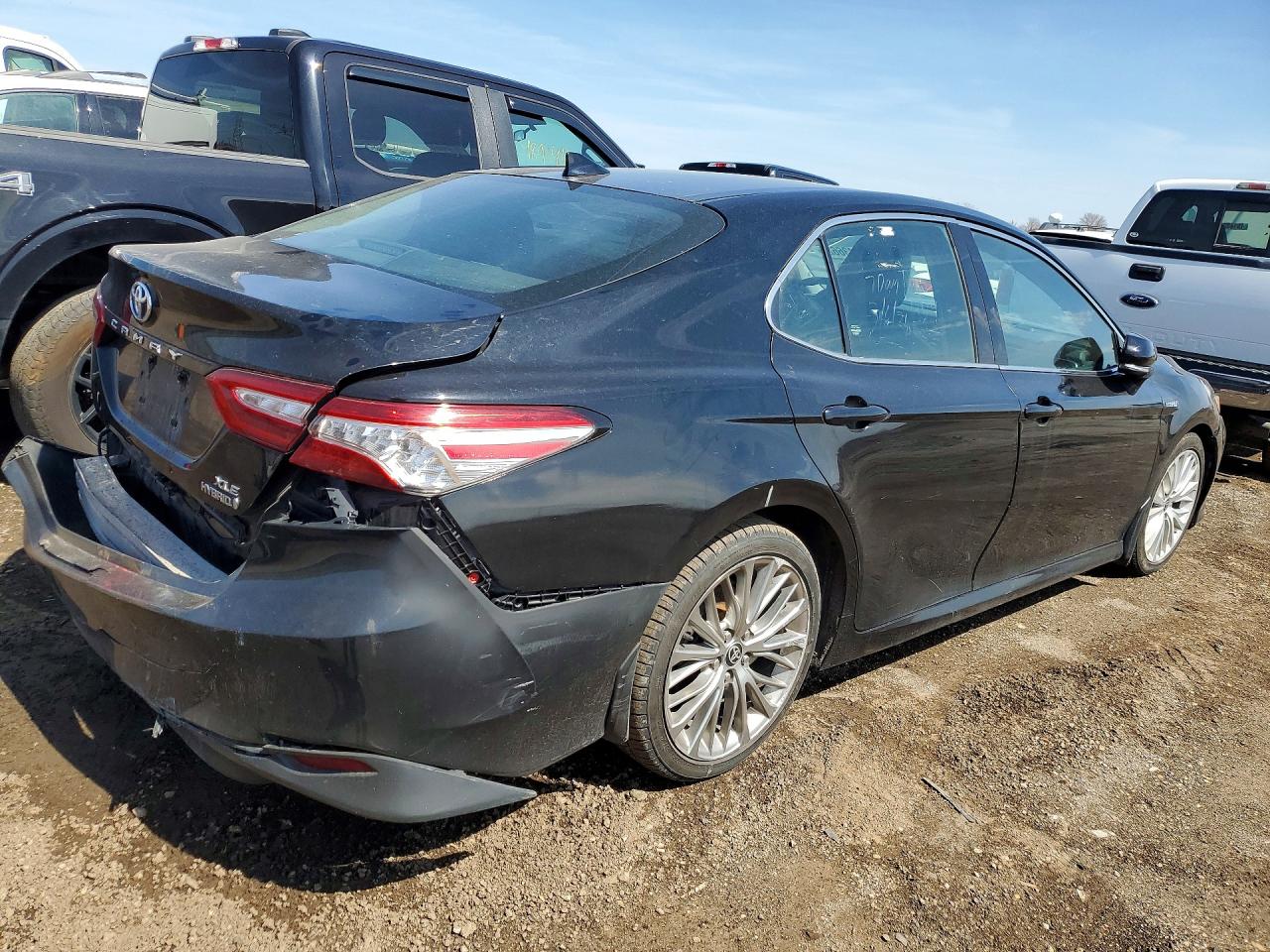 2020 TOYOTA CAMRY XLE — снимка 3