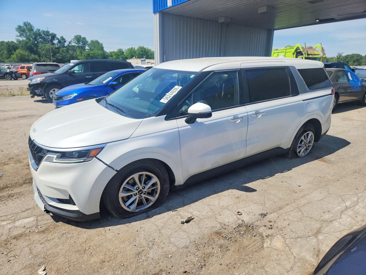 2024 KIA CARNIVAL LX