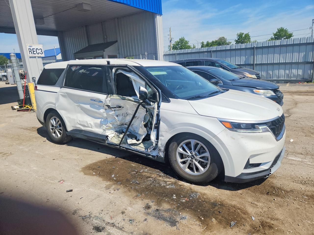 2024 KIA CARNIVAL LX — снимка 4