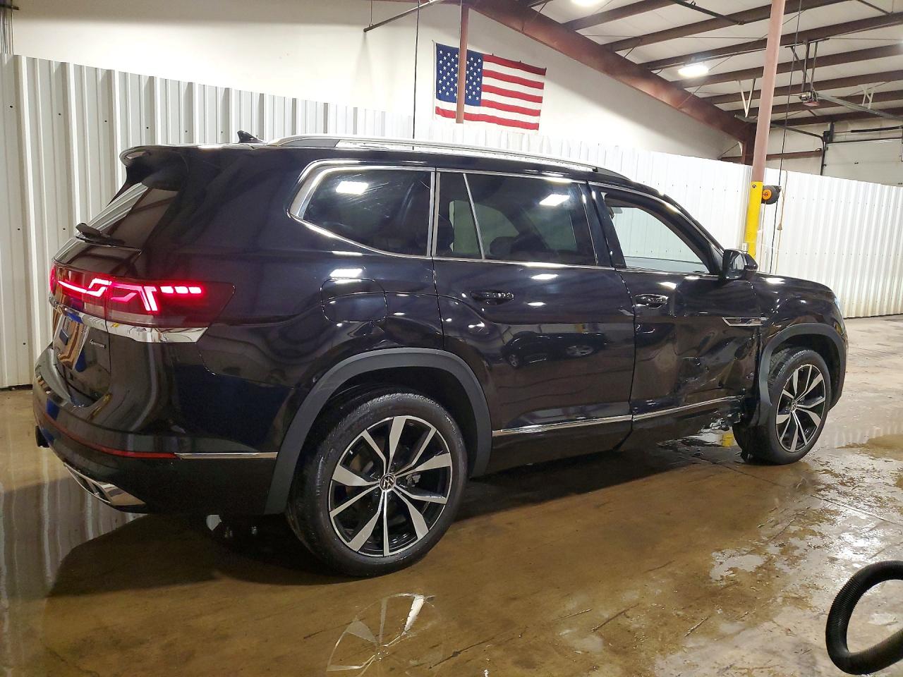 2025 VOLKSWAGEN ATLAS SEL PREMIUM R-LINE — снимка 3