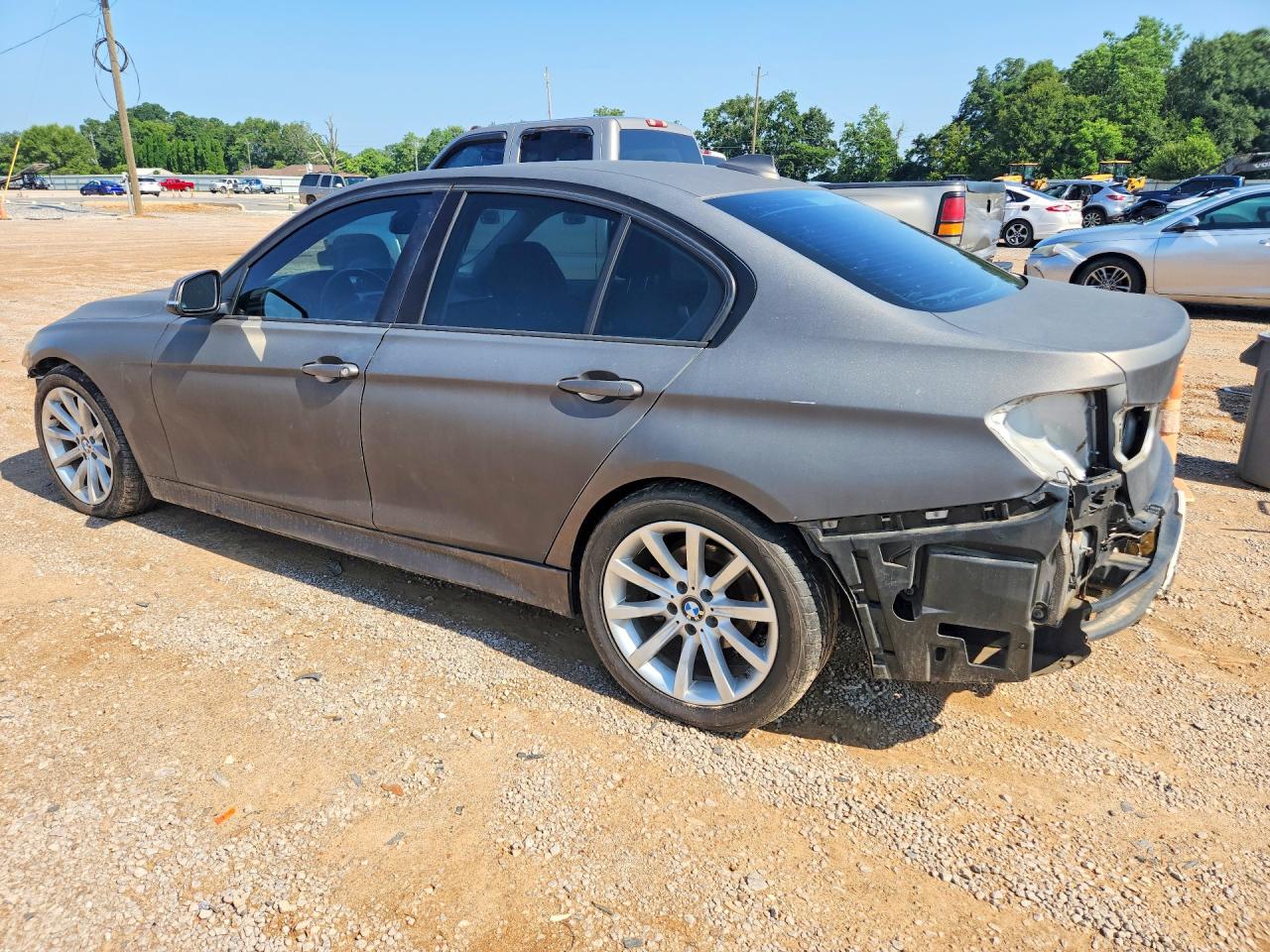 2013 BMW 320 I — снимка 2