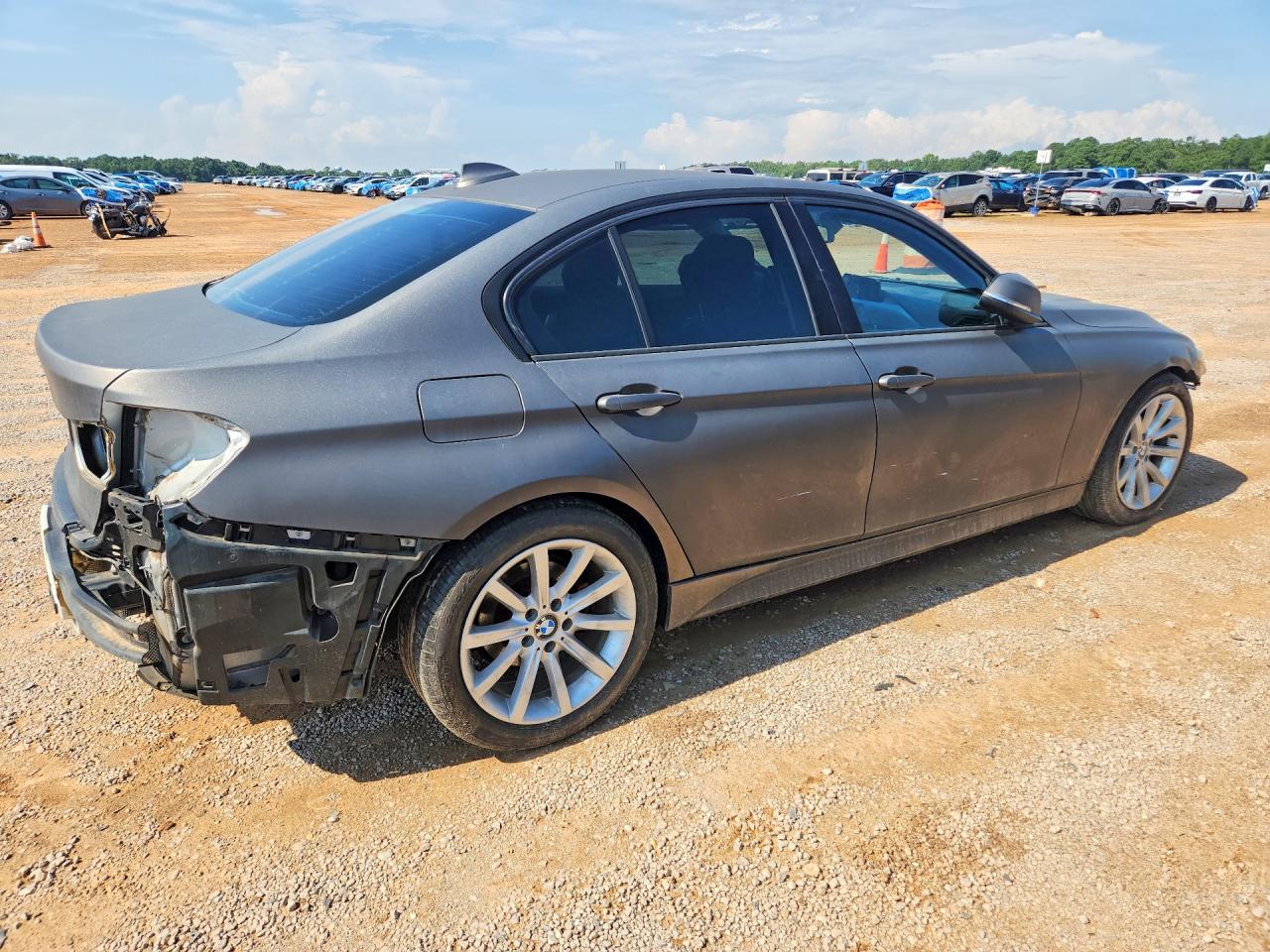 2013 BMW 320 I — снимка 3