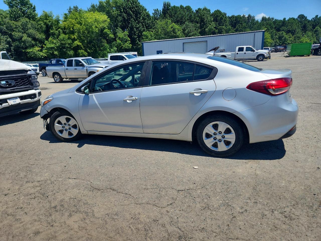 2017 KIA FORTE LX — снимка 2