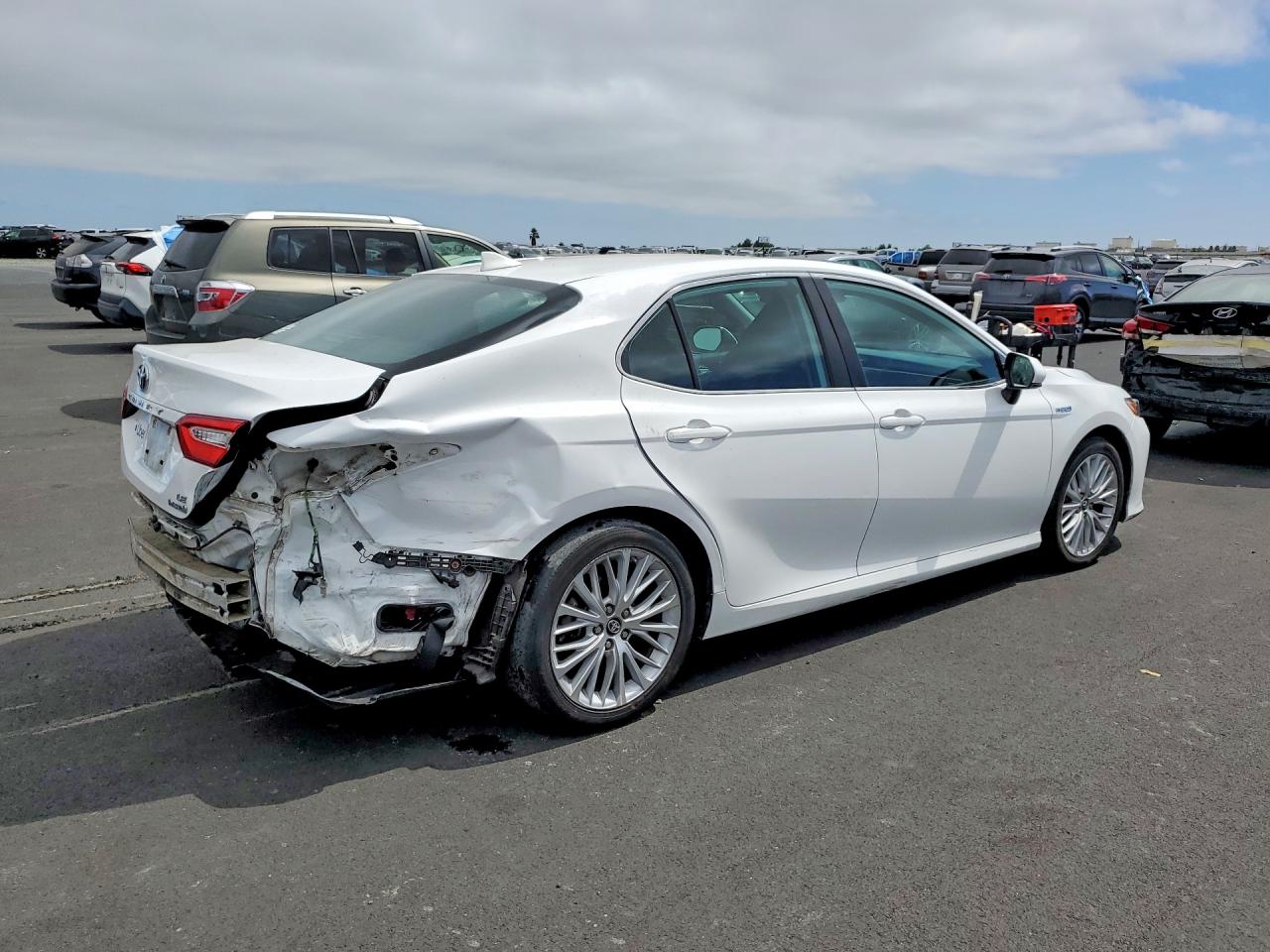 2020 TOYOTA CAMRY LE — снимка 3