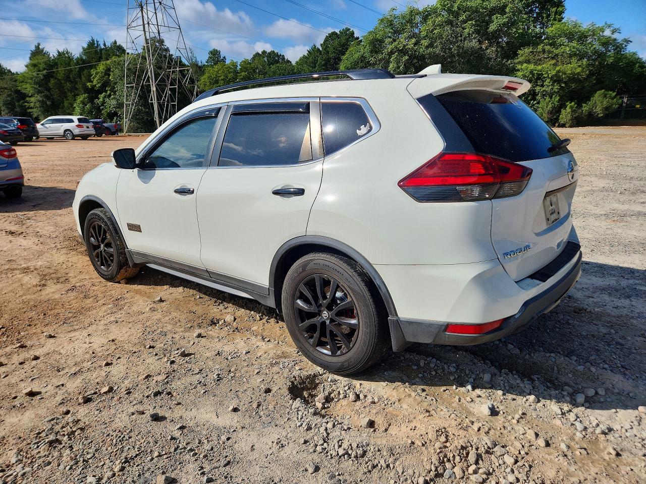 2017 NISSAN ROGUE SV — снимка 2
