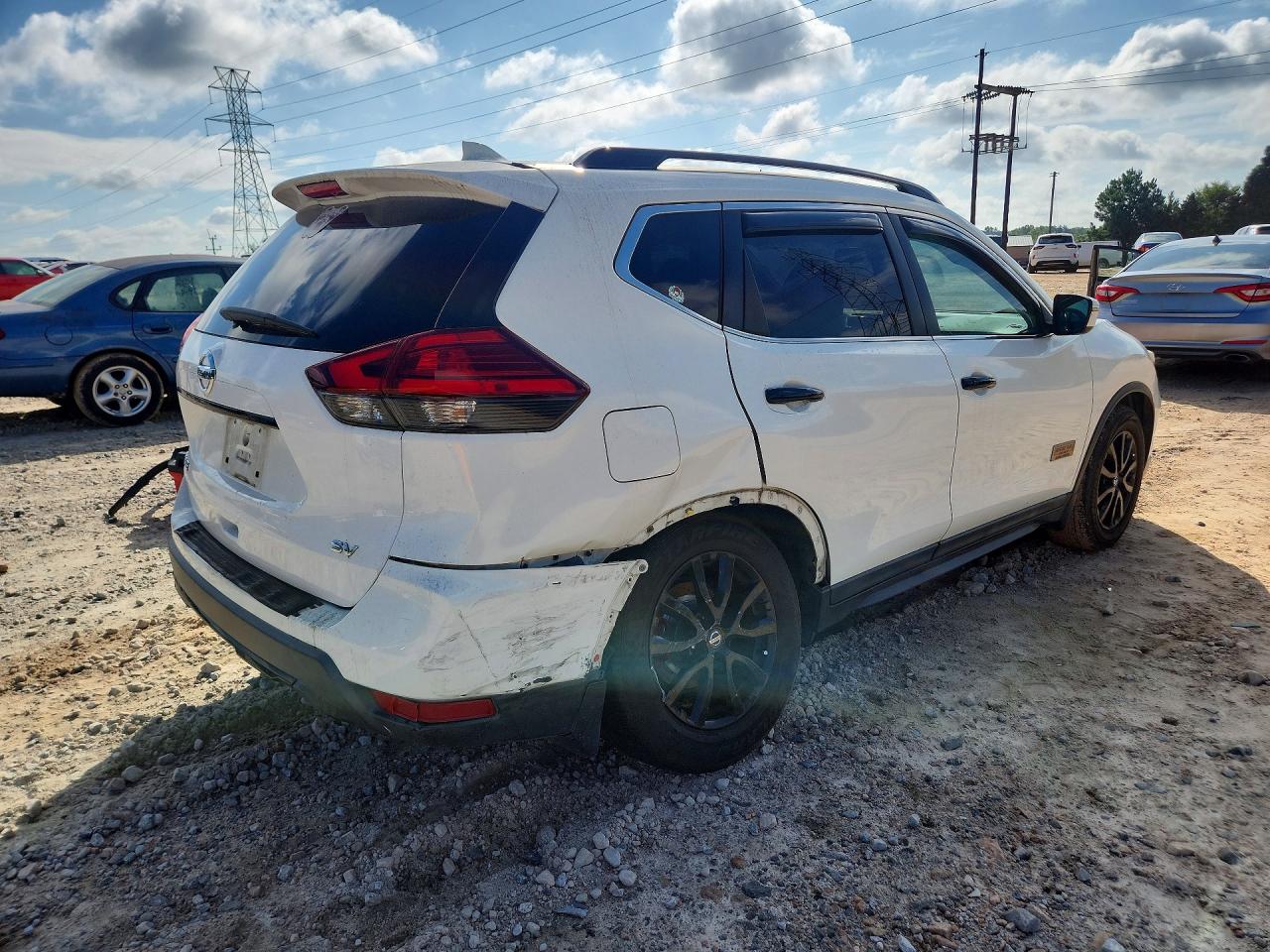 2017 NISSAN ROGUE SV — снимка 3
