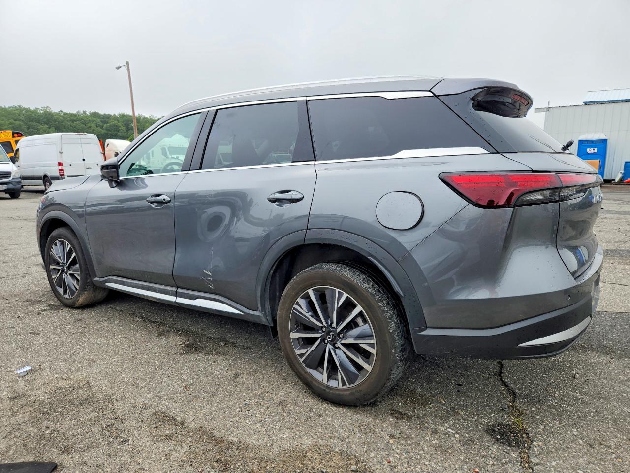 2026 INFINITI QX60 LUXE — снимка 2
