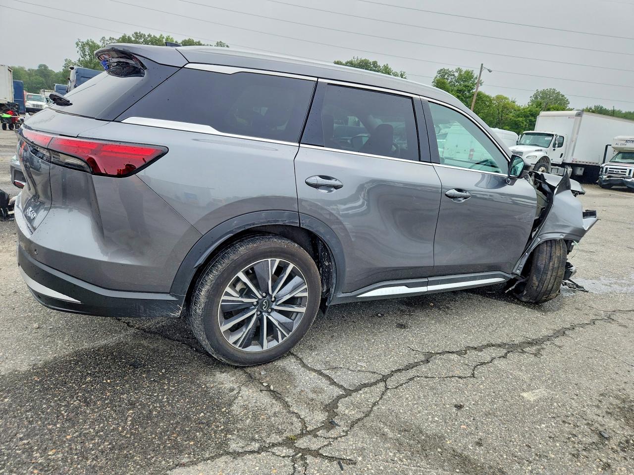 2026 INFINITI QX60 LUXE — снимка 3