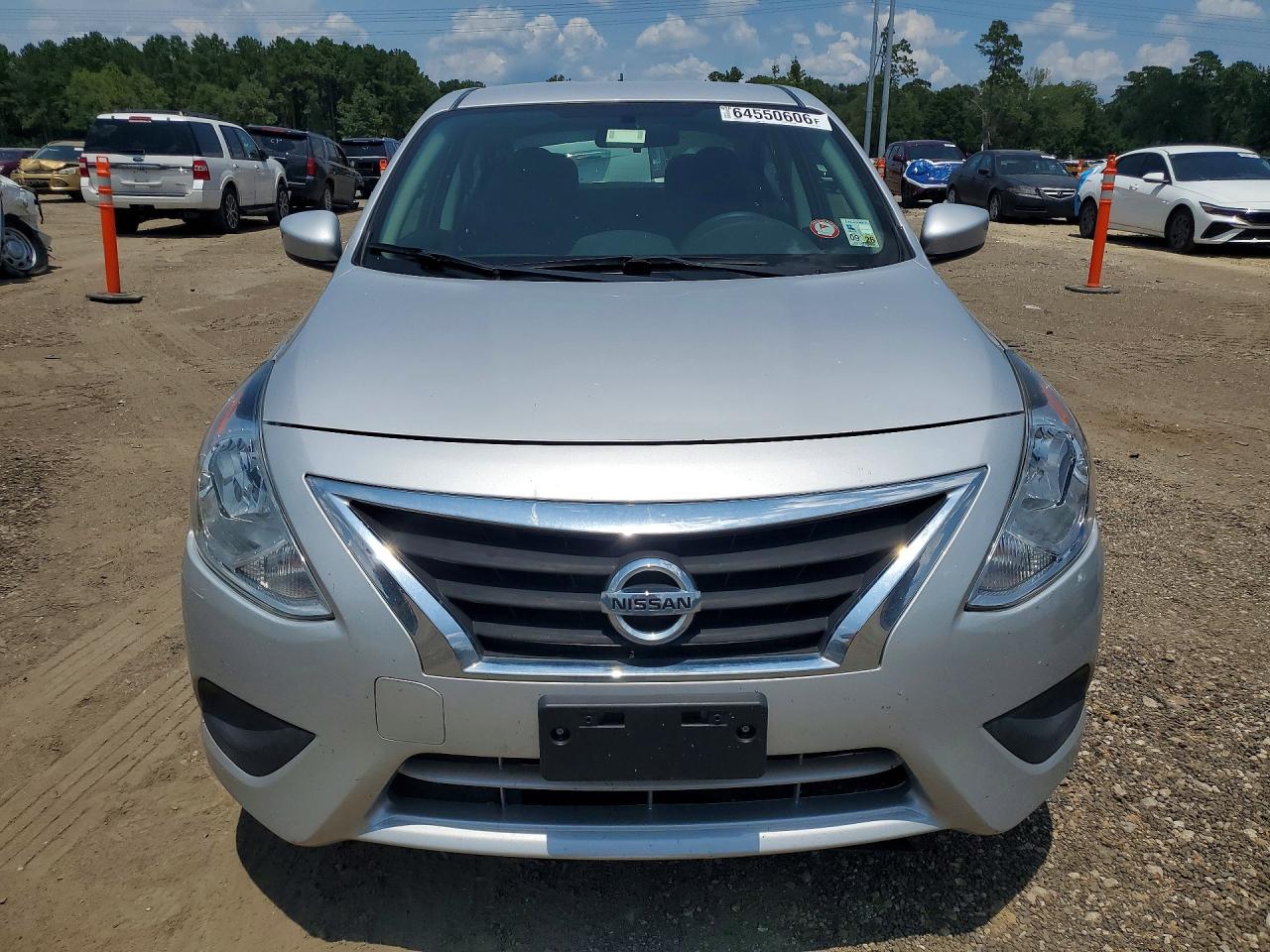 2019 NISSAN VERSA SV — снимка 5