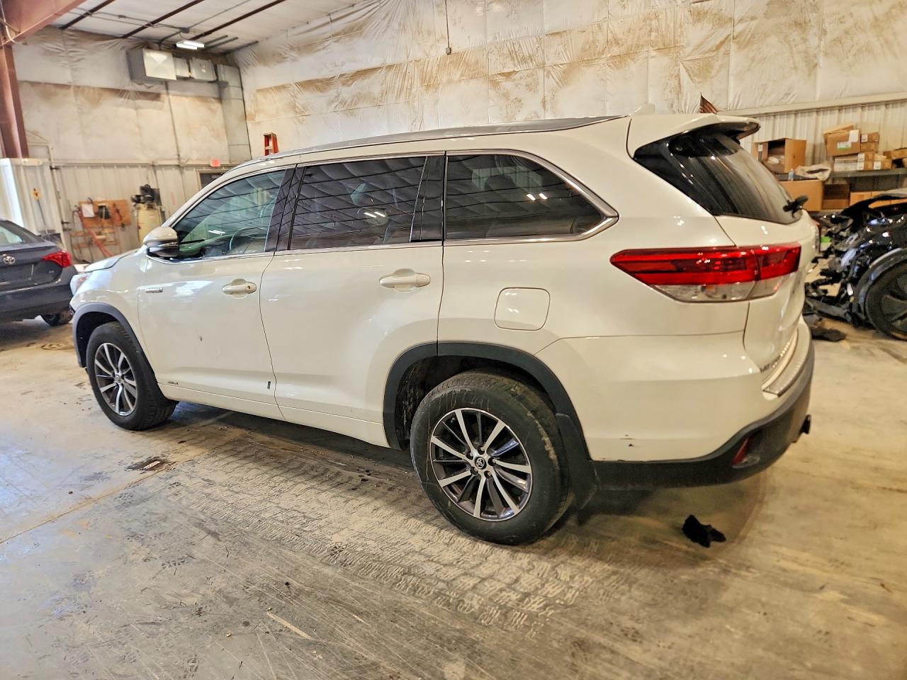 2018 TOYOTA HIGHLANDER HYBRID XLE — снимка 2
