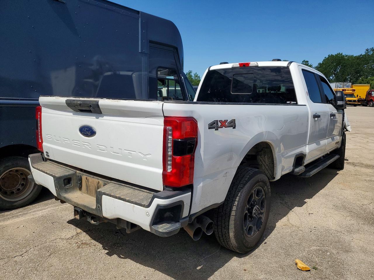 2025 FORD F350 SUPER DUTY — снимка 3