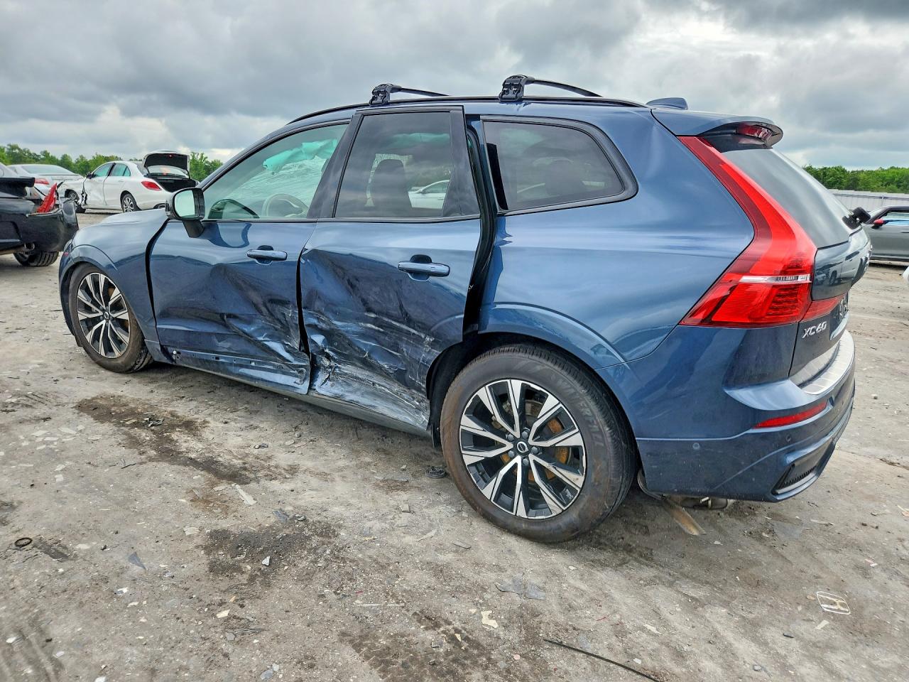 2024 VOLVO XC60 PLUS — снимка 2