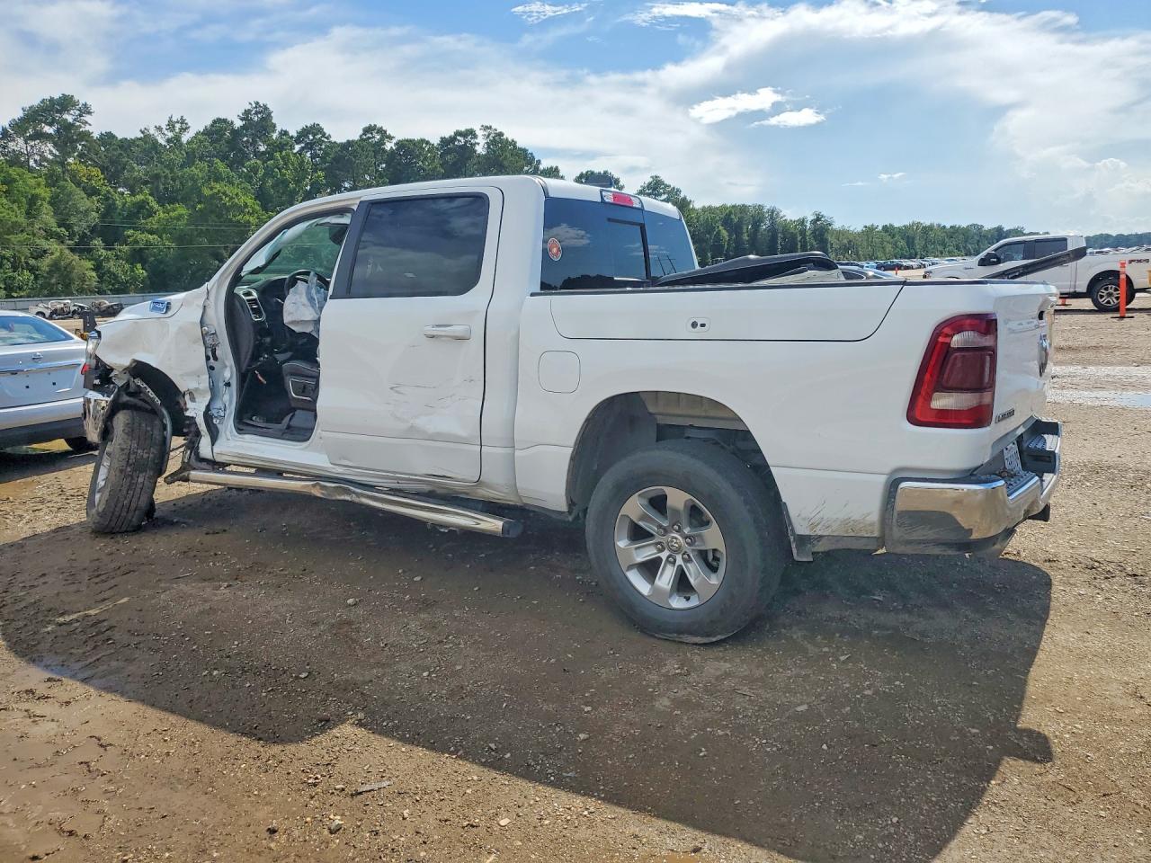 2024 RAM 1500 LARAMIE — снимка 2
