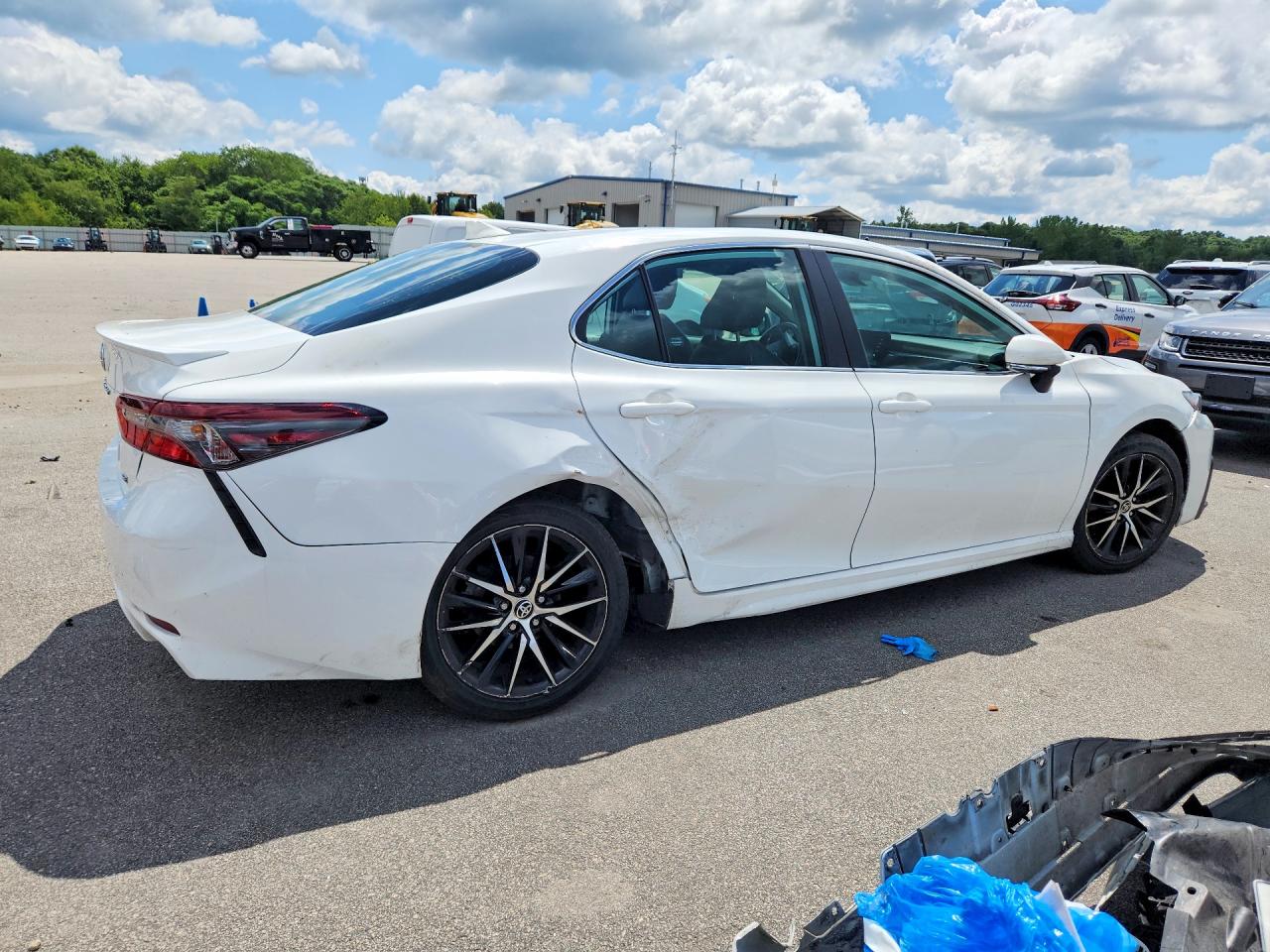 2024 TOYOTA CAMRY SE — снимка 3