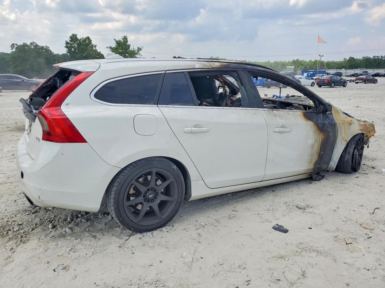 2015 VOLVO V60 PREMIER — снимка 3