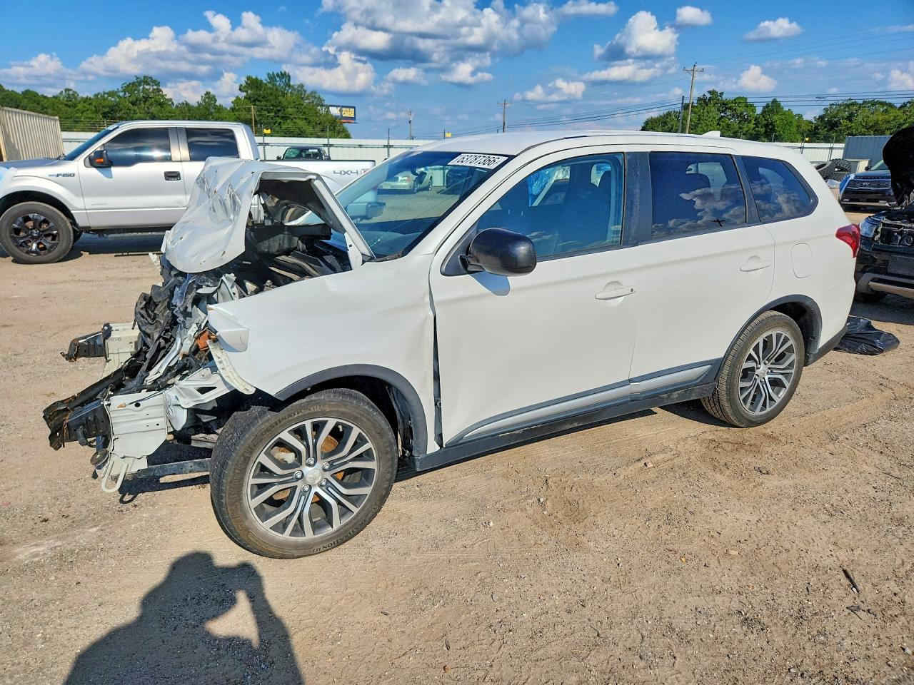 2017 MITSUBISHI OUTLANDER ES