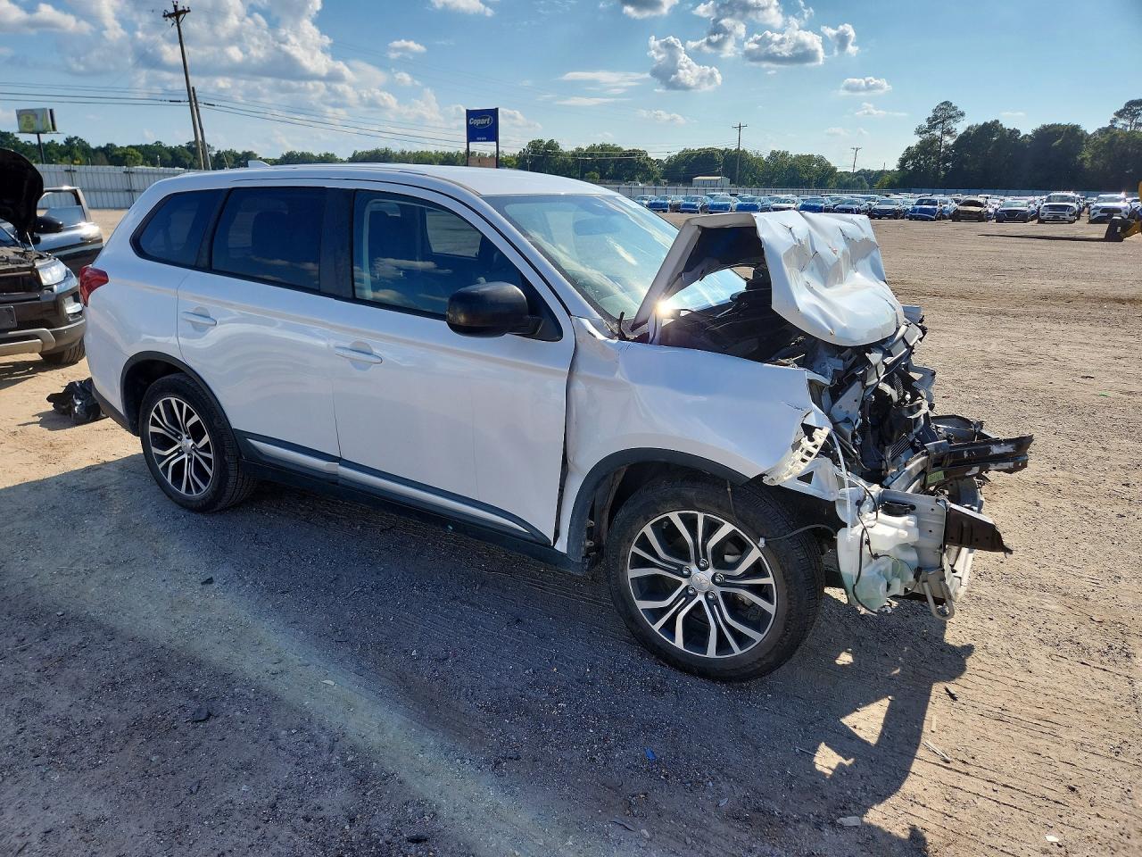 2017 MITSUBISHI OUTLANDER ES — снимка 4