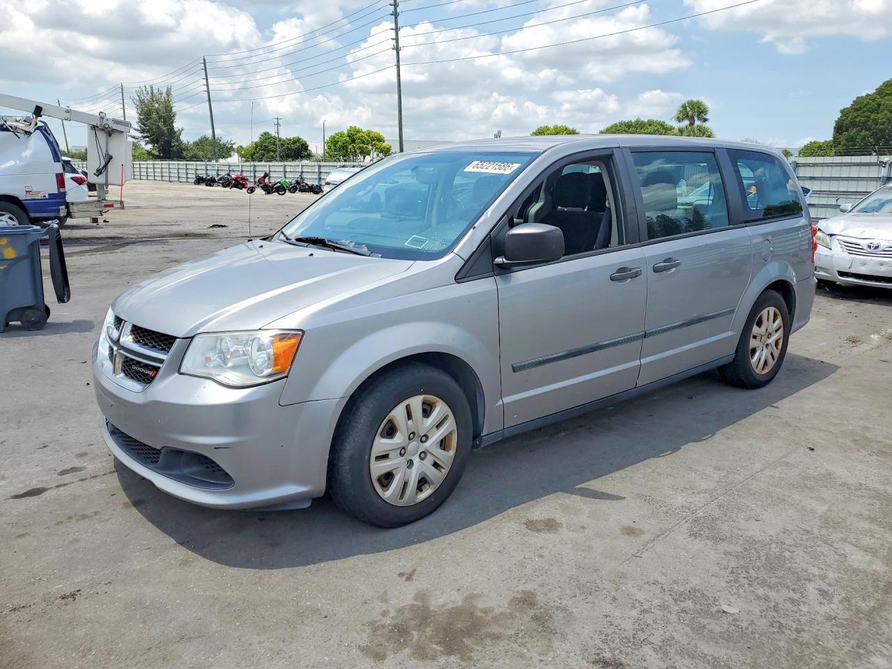 2016 DODGE GRAND CARAVAN SE
