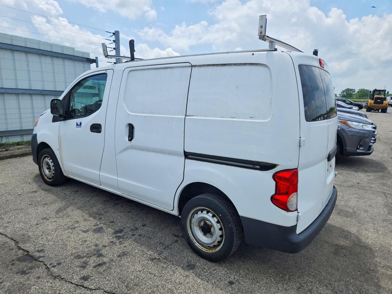 2015 NISSAN NV200 — снимка 2
