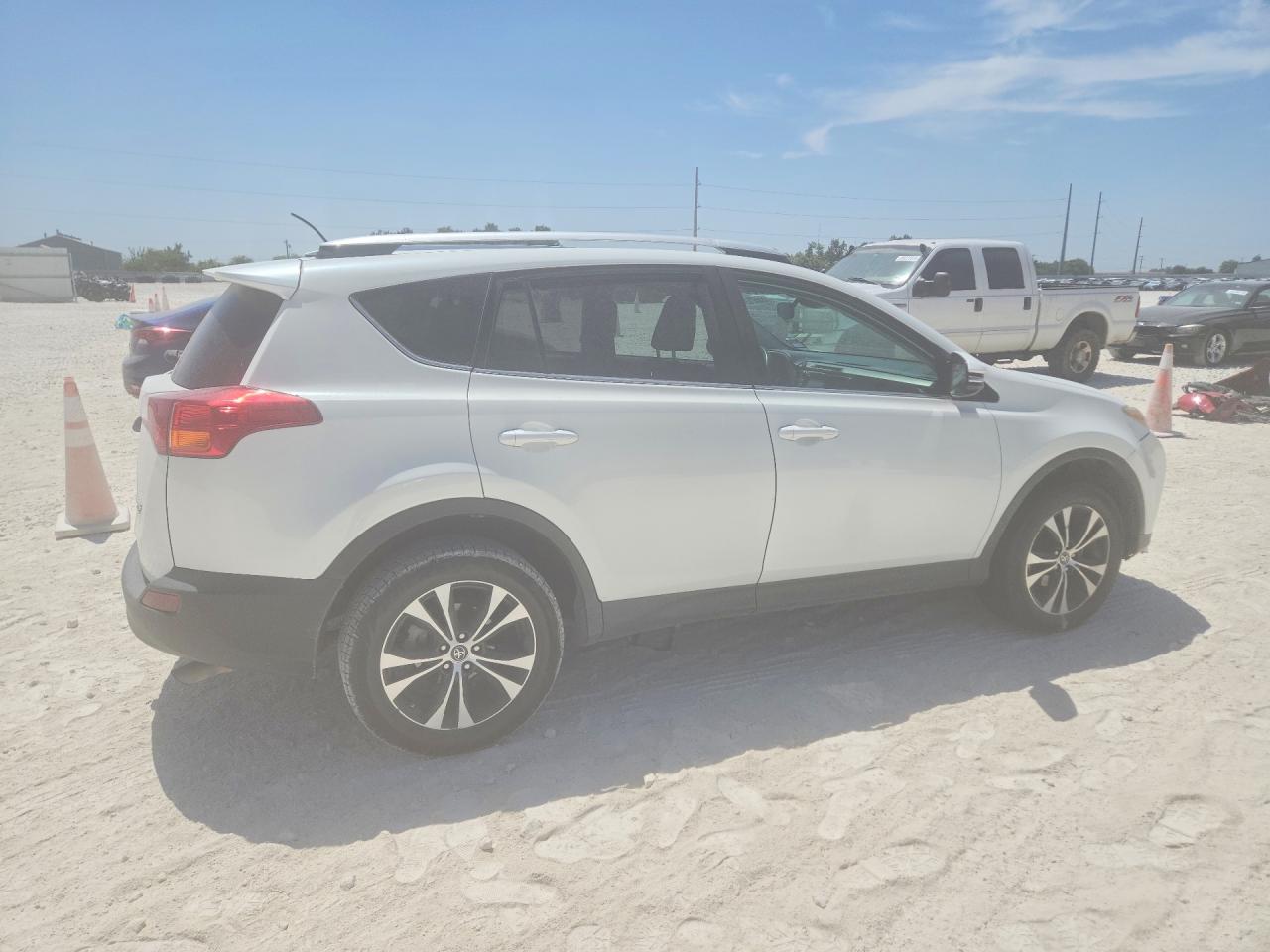 2015 TOYOTA RAV4 LIMITED — снимка 3
