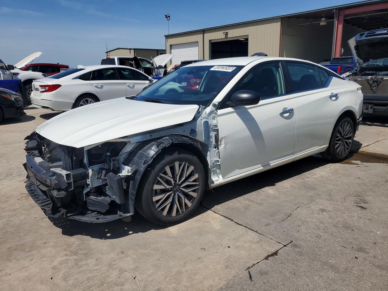 2025 NISSAN ALTIMA SV