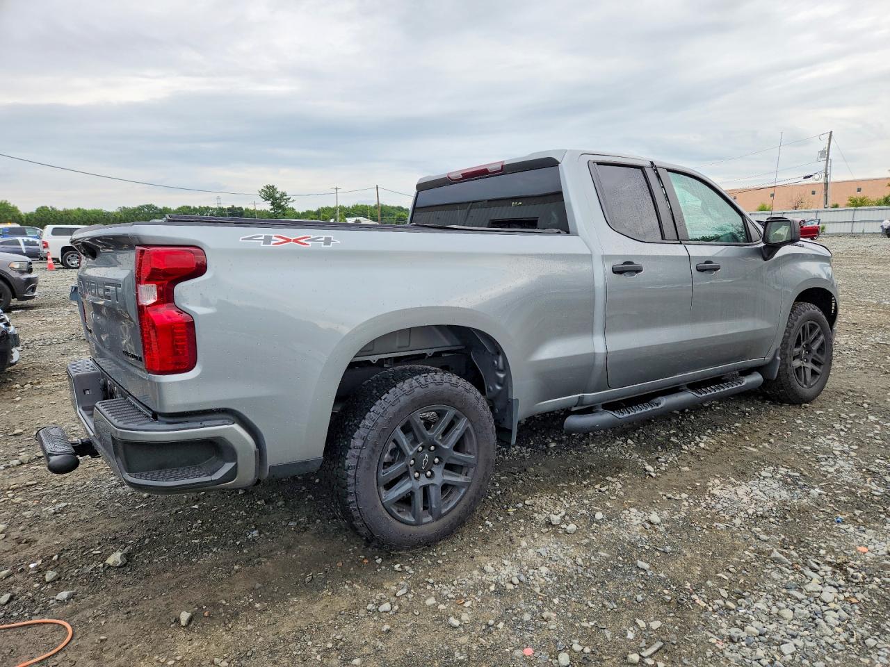 2024 CHEVROLET SILVERADO K1500 CUSTOM — снимка 3