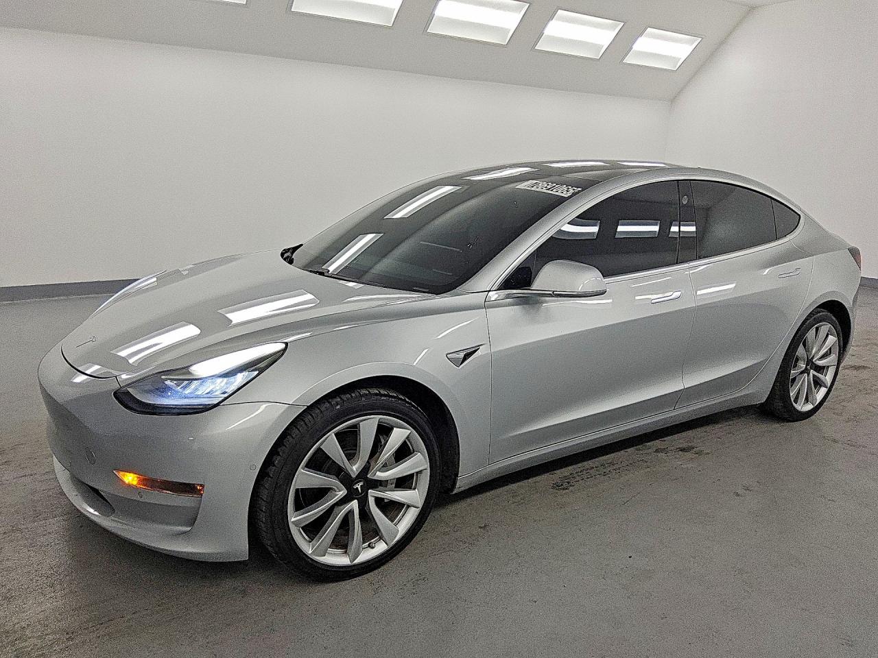 2018 TESLA MODEL 3