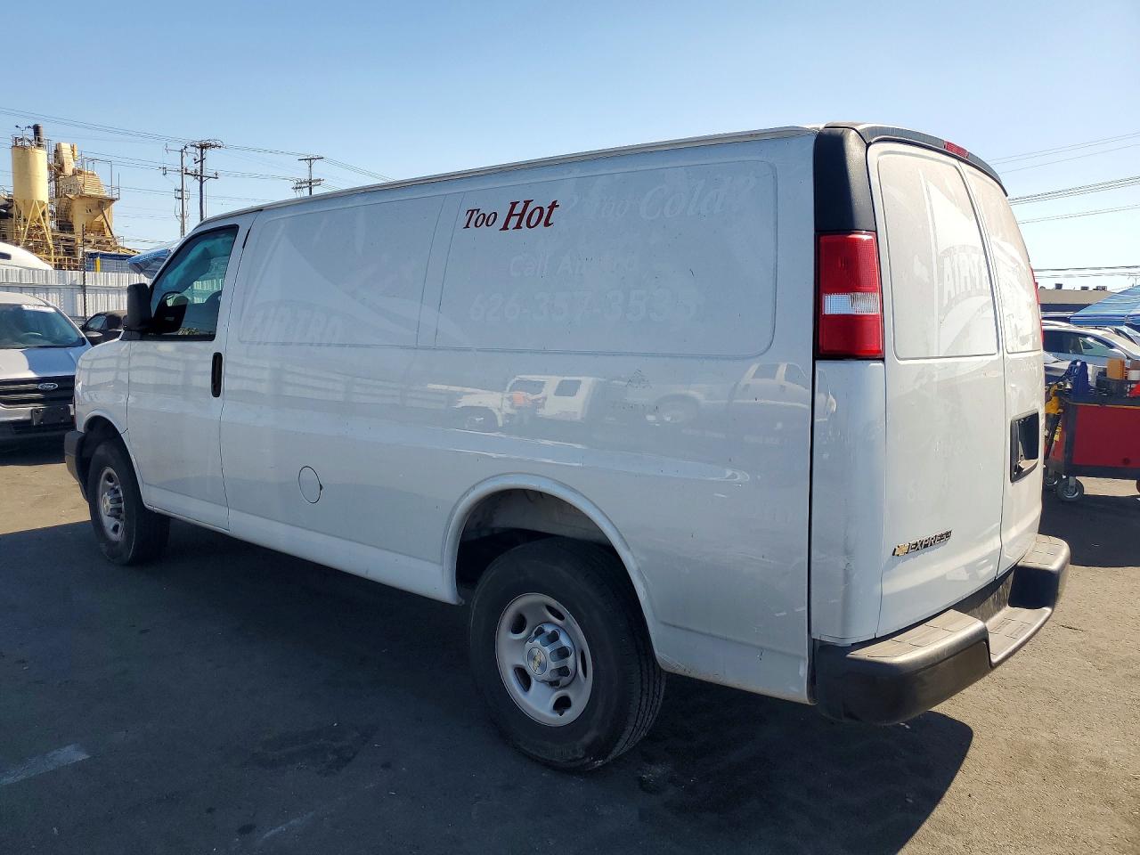 2025 CHEVROLET EXPRESS 2500 — снимка 2