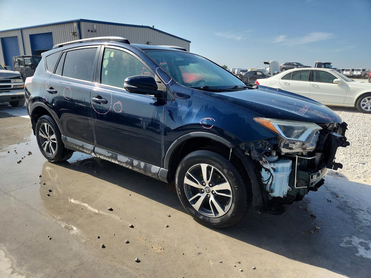 2017 TOYOTA RAV4 XLE — снимка 4