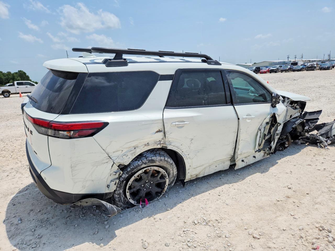 2024 NISSAN PATHFINDER ROCK CREEK — снимка 3