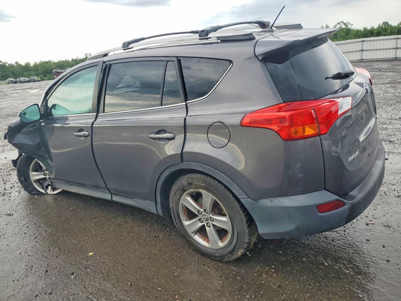 2015 TOYOTA RAV4 XLE — снимка 2