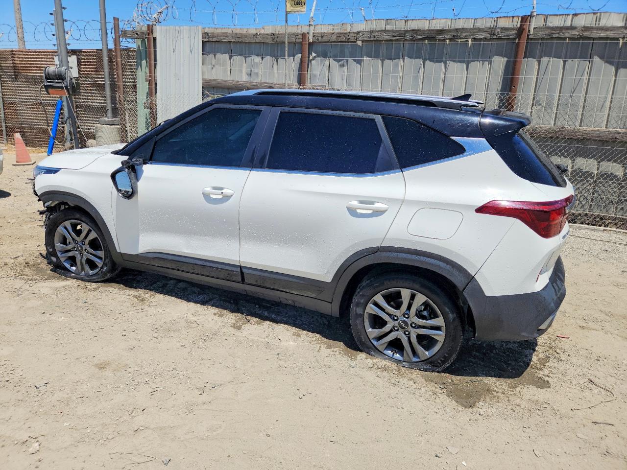2022 KIA SELTOS S — снимка 2