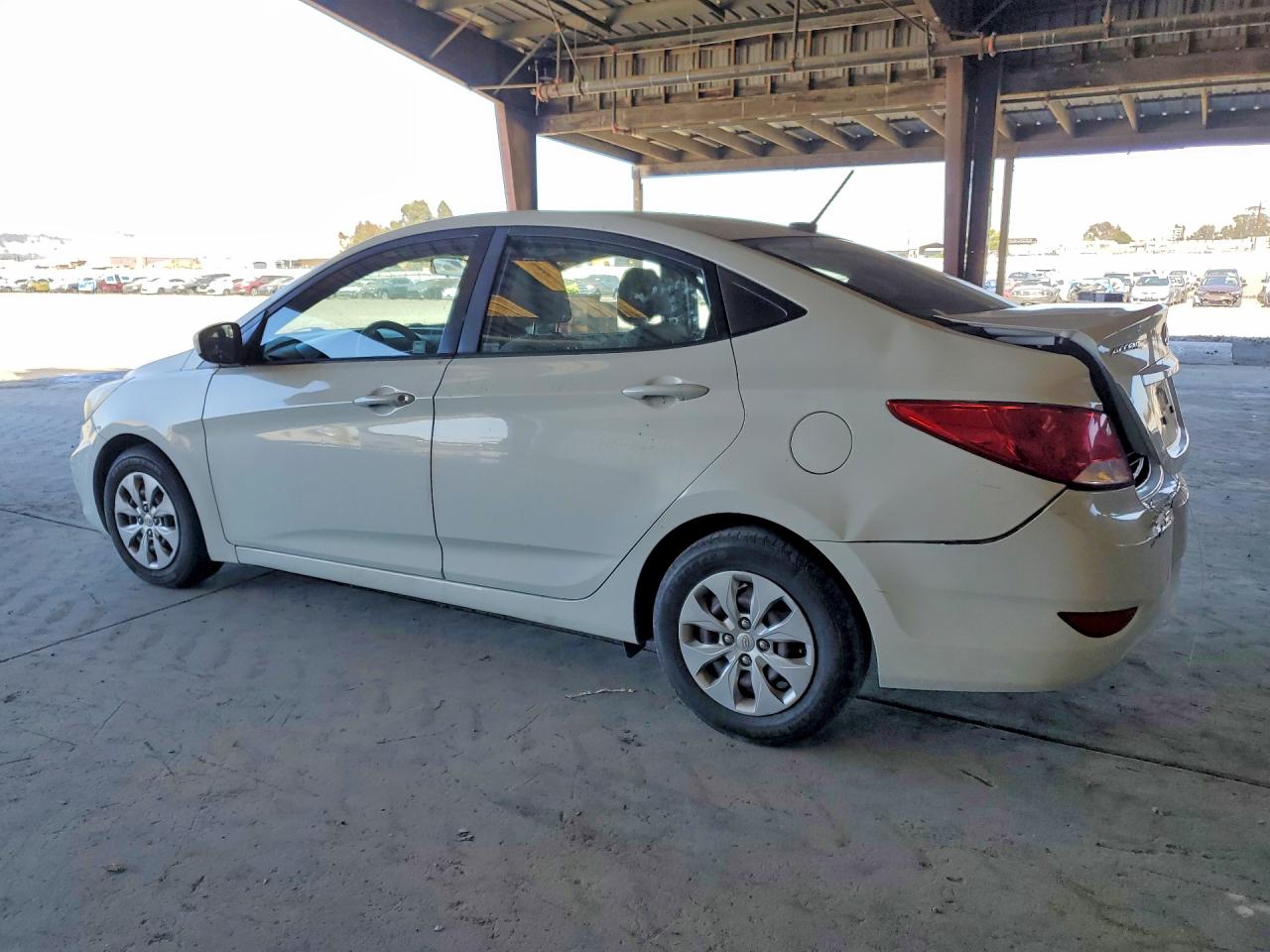 2016 HYUNDAI ACCENT SE — снимка 2