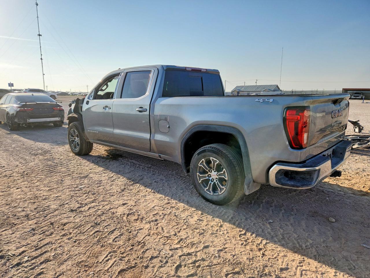 2026 GMC SIERRA K1500 SLE — снимка 2