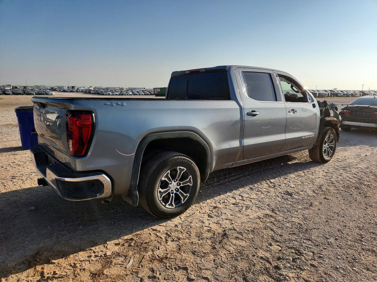 2026 GMC SIERRA K1500 SLE — снимка 3